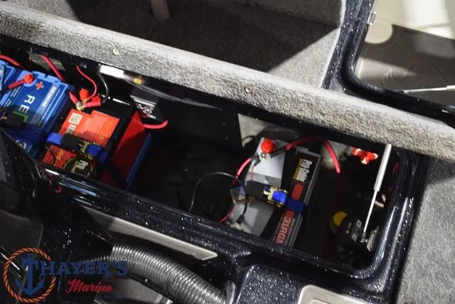 Slide: The Image of Phoenix Bass Boats 21 XE 2025 - 22