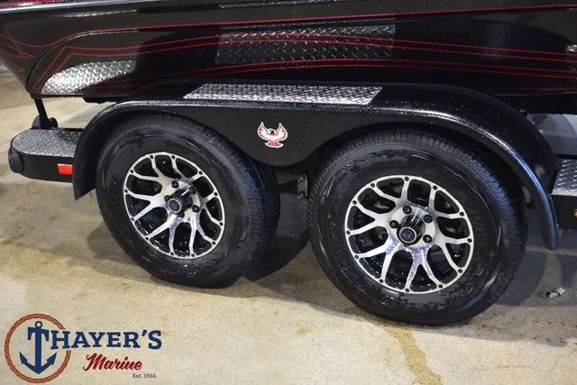 Slide: The Image of Phoenix Bass Boats 21 XE 2025 - 23