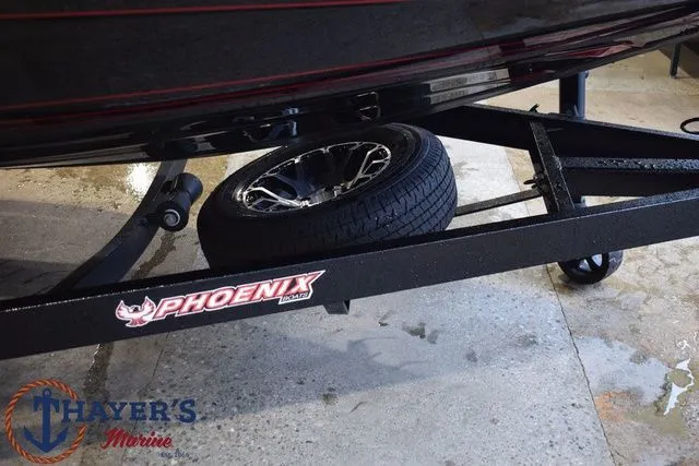 Slide: The Image of Phoenix Bass Boats 21 XE 2025 - 25