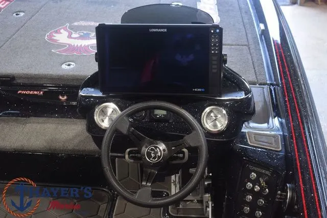 Slide: The Image of Phoenix Bass Boats 21 XE 2025 - 9