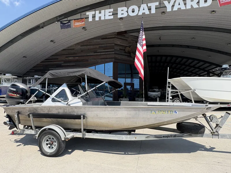 Slide: The Image of Aluminum Cruiser 19 2001 - 2