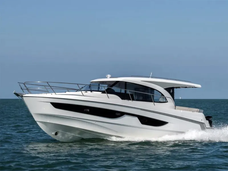 Slide: The Image of 2024 Beneteau Antares 11 boat deck with railing and mooring line. - 21