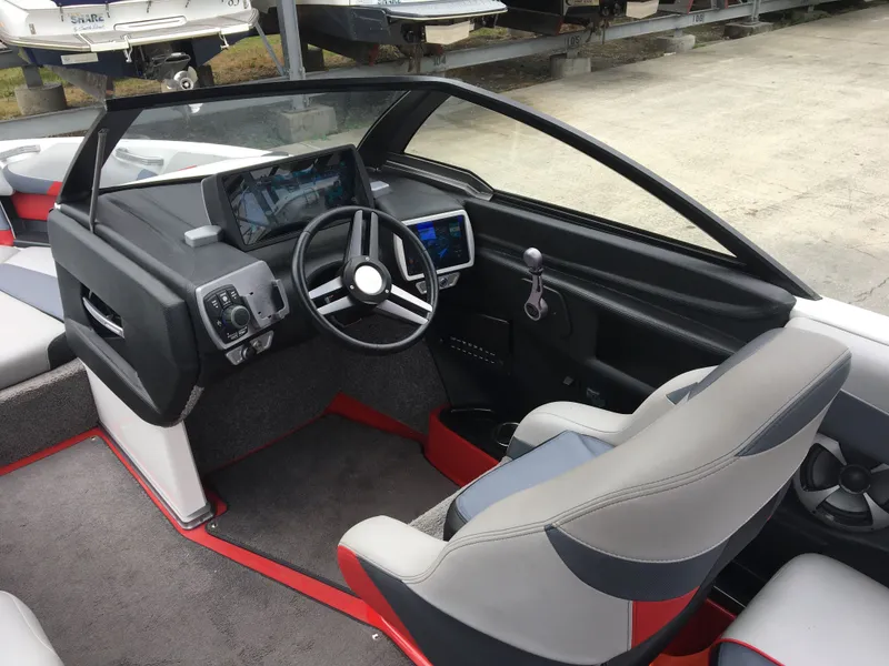 Slide: The Image of Malibu Wakesetter 22 VLX 2017 - 7