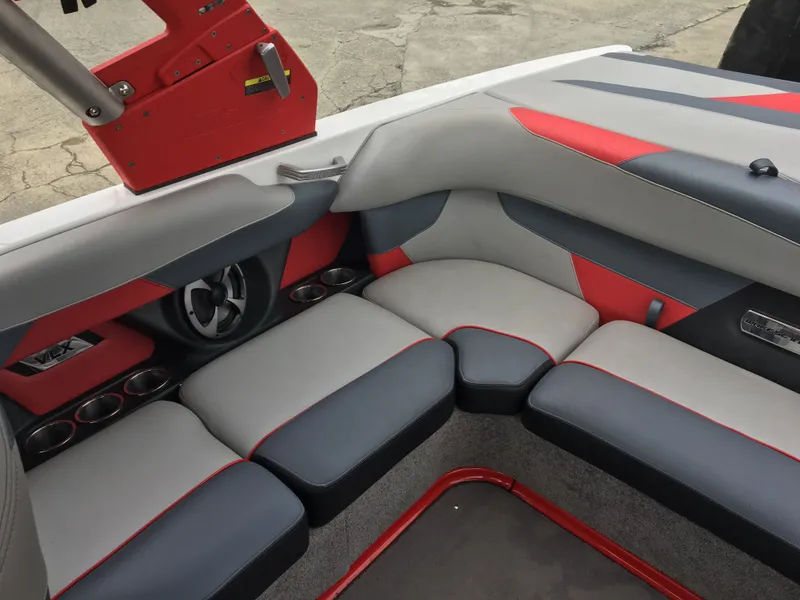 Slide: The Image of Malibu Wakesetter 22 VLX 2017 - 8