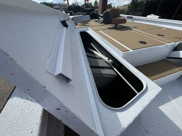 Slide: The Image of Xpress H17 2026 - 12