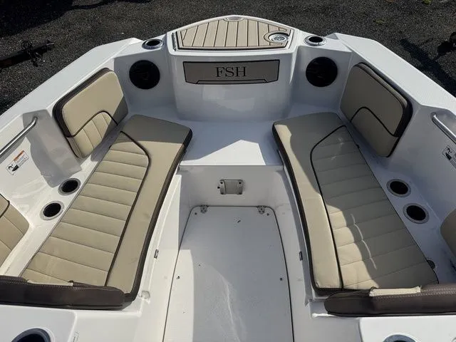 Slide: The Image of Yamaha 222 FSH Sport E 2026 - 19