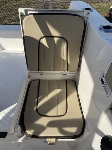 Slide: The Image of Yamaha 222 FSH Sport E 2026 - 21