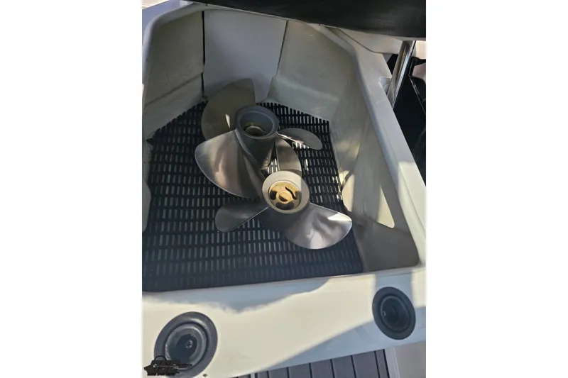 Slide: The Image of Propeller of 2018 Monterey 238SS Super Sport boat in storage compartment. - 46