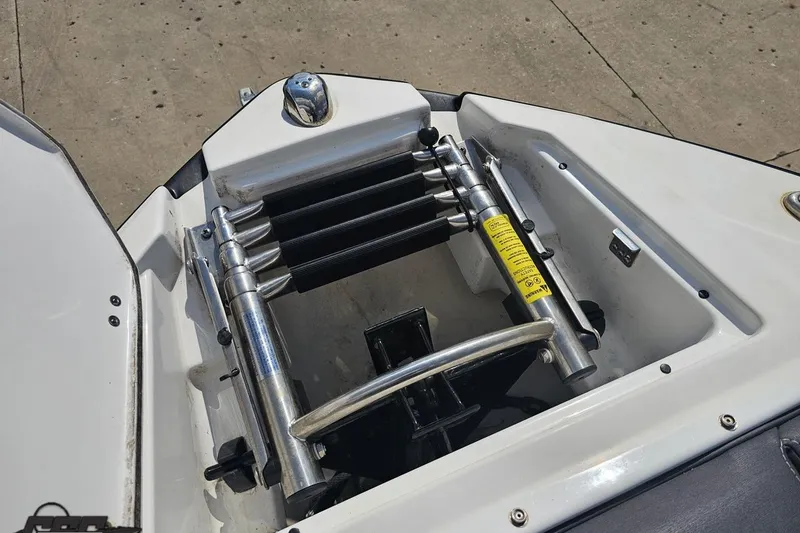 Slide: The Image of 2018 Monterey 238SS Super Sport boat ladder and platform detail. - 67