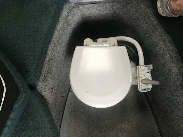 Slide: The Image of Bayliner 2359 Trophy Walkaround 2007 - 13