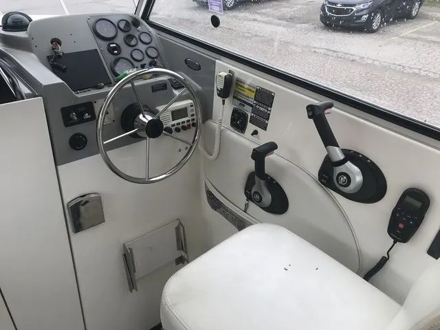 Slide: The Image of Bayliner 2359 Trophy Walkaround 2007 - 14