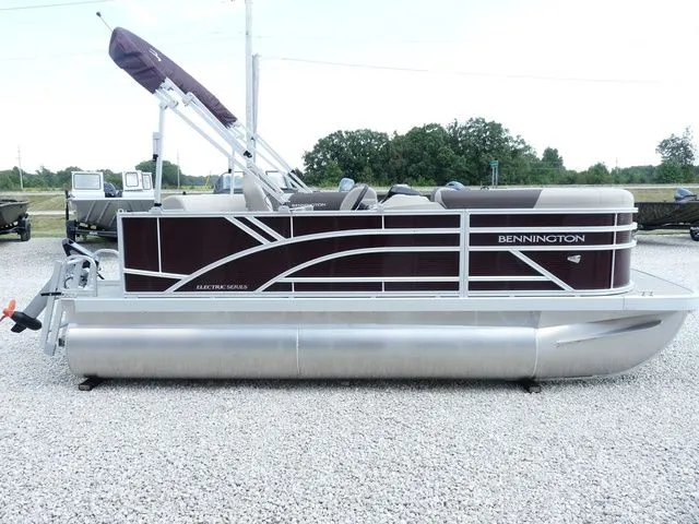 Slide: The Image of Bennington 168SL 2026 - 4