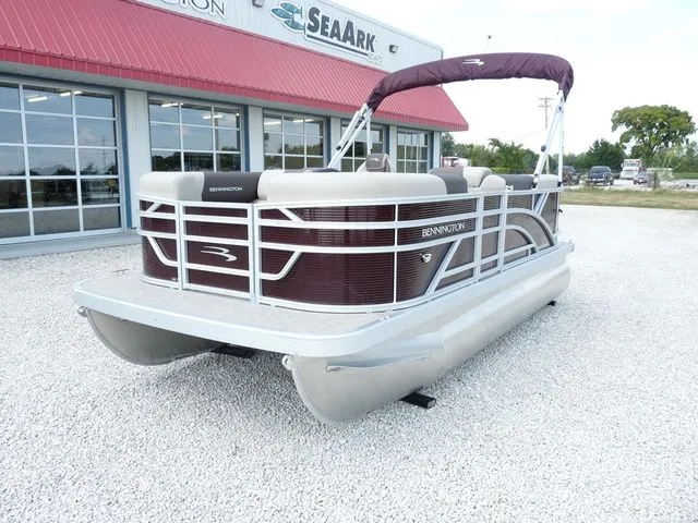 Slide: The Image of Bennington 168SL 2026 - 7