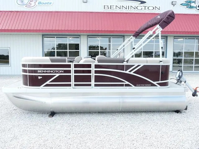 Slide: The Image of Bennington 168SL 2026 - 8