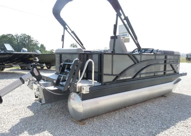 Slide: The Image of Bennington 168SL 2026 - 3