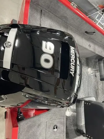 Slide: The Image of Tracker Pro Guide V-16 WT 2026 - 11