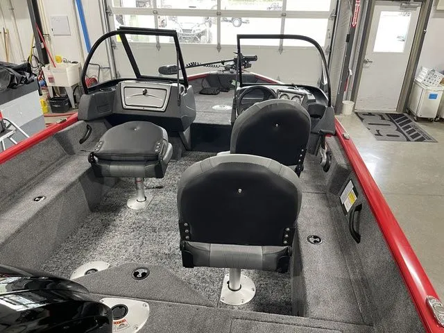 Slide: The Image of Tracker Pro Guide V-16 WT 2026 - 12