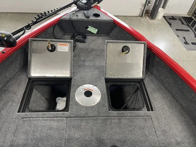 Slide: The Image of Tracker Pro Guide V-16 WT 2026 - 17