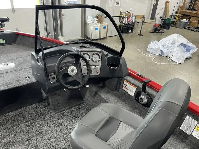 Slide: The Image of Tracker Pro Guide V-16 WT 2026 - 18