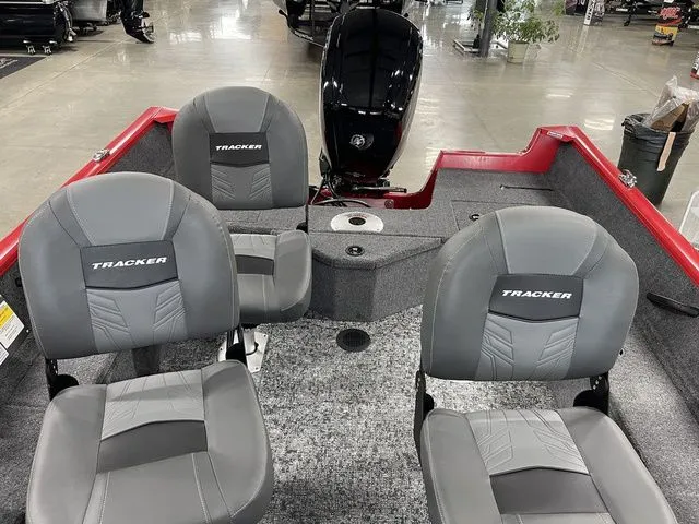 Slide: The Image of Tracker Pro Guide V-16 WT 2026 - 22