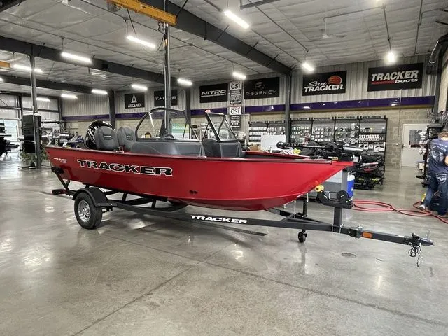 Slide: The Image of Tracker Pro Guide V-16 WT 2026 - 3