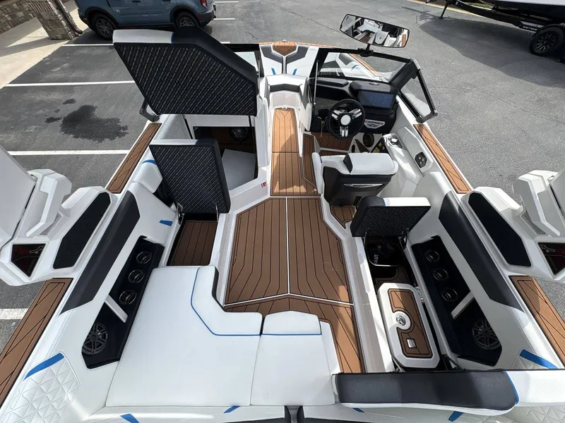 Slide: The Image of Nautique Super Air Nautique GS20 2026 - 20