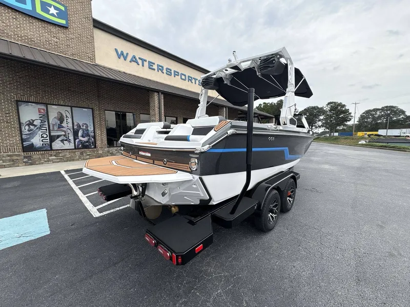 Slide: The Image of Nautique Super Air Nautique GS20 2026 - 25