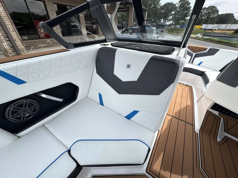 Slide: The Image of Nautique Super Air Nautique GS20 2026 - 30