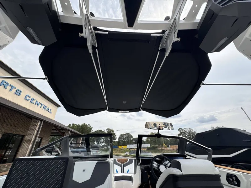 Slide: The Image of Nautique Super Air Nautique GS20 2026 - 36