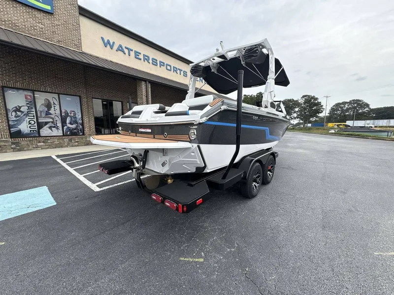 Slide: The Image of Nautique Super Air Nautique GS20 2026 - 4