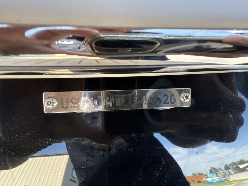 Slide: The Image of Chris-Craft 25 SPORTSTER WAKE SURF 2026 - 10