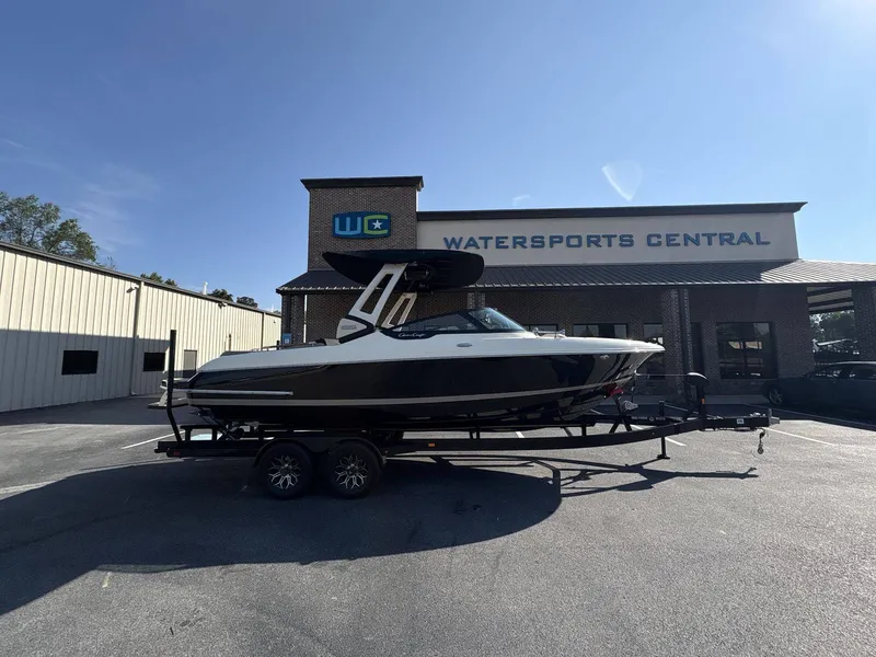 Slide: The Image of Chris-Craft 25 SPORTSTER WAKE SURF 2026 - 14