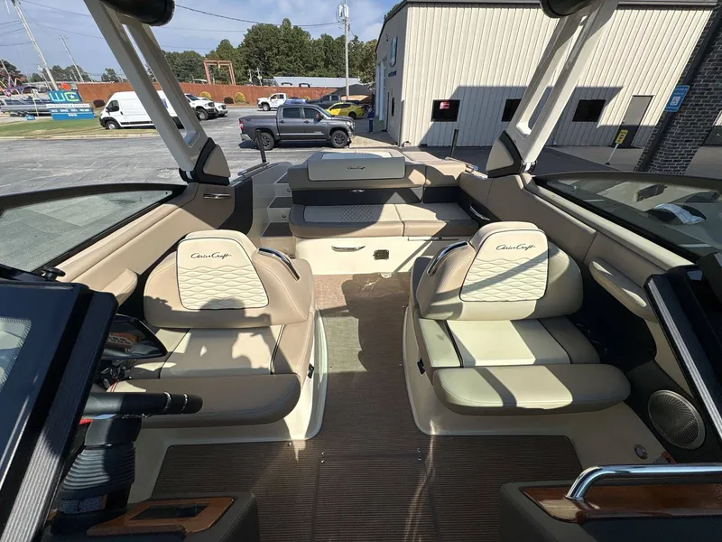 Slide: The Image of Chris-Craft 25 SPORTSTER WAKE SURF 2026 - 15