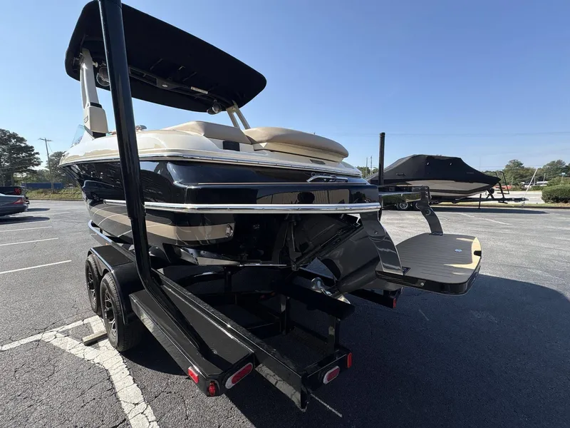 Slide: The Image of Chris-Craft 25 SPORTSTER WAKE SURF 2026 - 32