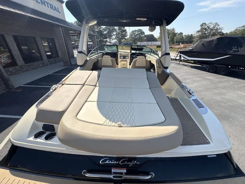 Slide: The Image of Chris-Craft 25 SPORTSTER WAKE SURF 2026 - 36