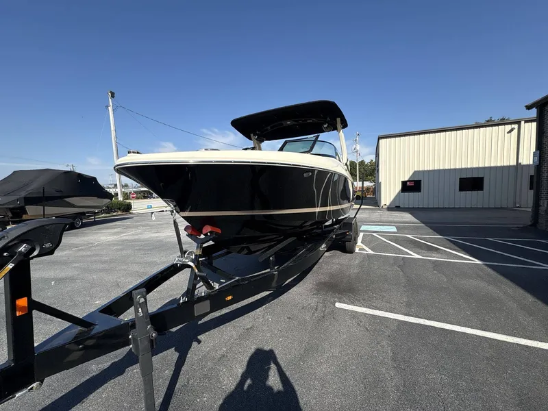 Slide: The Image of Chris-Craft 25 SPORTSTER WAKE SURF 2026 - 5