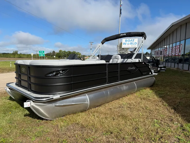 Slide: The Image of Bentley Pontoons Legacy 220 Swingback & Honda 4-Stroke EFI 2026 - 39