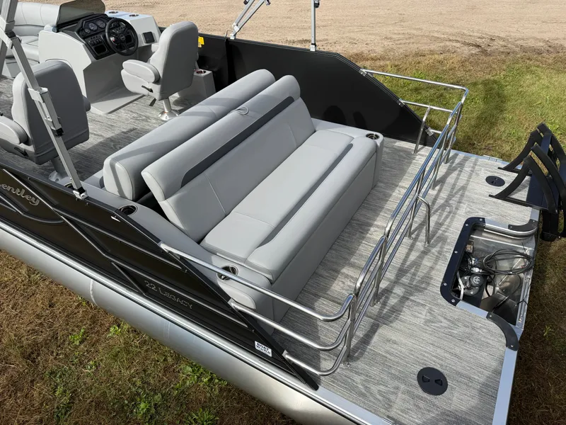 Slide: The Image of Bentley Pontoons Legacy 220 Swingback & Honda 4-Stroke EFI 2026 - 4