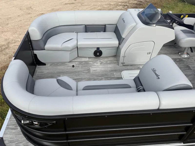 Slide: The Image of Bentley Pontoons Legacy 223 QSB Swingback Tritoon & Honda 4-Stroke EFI 2026 - 3