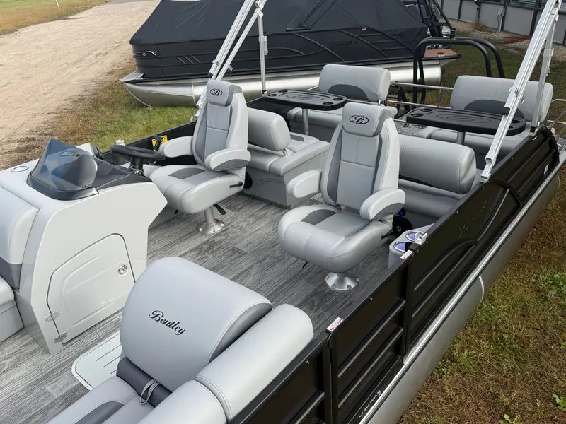 Slide: The Image of Bentley Pontoons Legacy 223 QSB Swingback Tritoon & Honda 4-Stroke EFI 2026 - 4