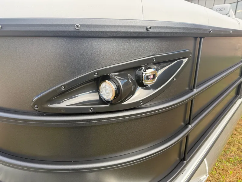 Slide: The Image of Bentley Pontoons Legacy 223 QSB Swingback Tritoon & Honda 4-Stroke EFI 2026 - 40