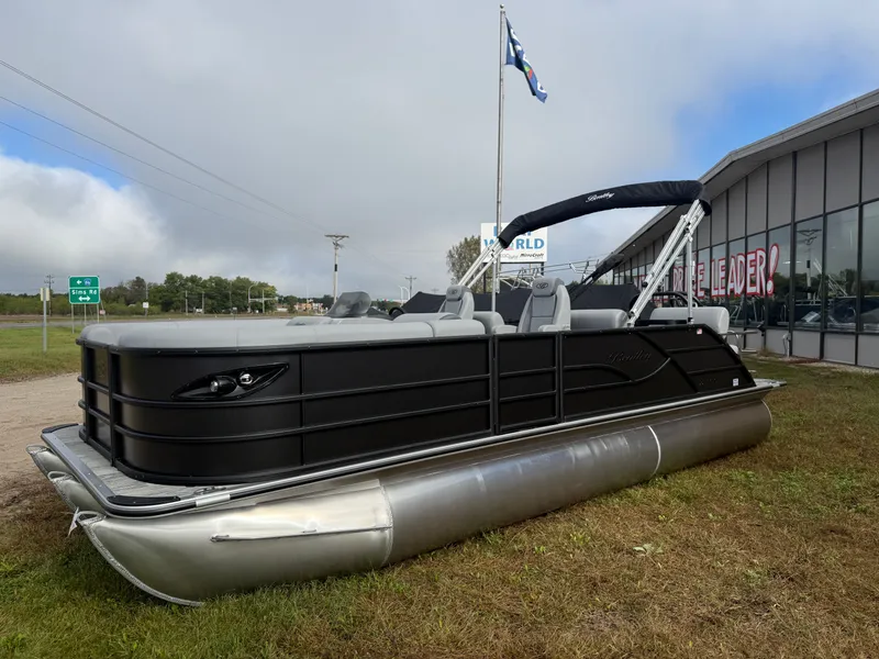 Slide: The Image of Bentley Pontoons Legacy 223 QSB Swingback Tritoon & Honda 4-Stroke EFI 2026 - 41