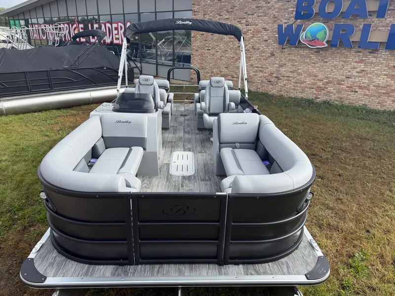 Slide: The Image of Bentley Pontoons Legacy 223 QSB Swingback Tritoon & Honda 4-Stroke EFI 2026 - 7