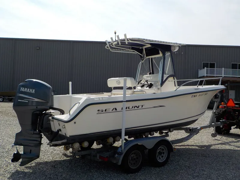 Slide: The Image of Sea Hunt Triton 220 2004 - 15