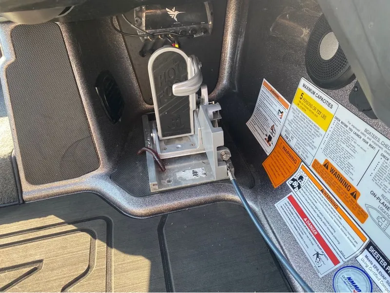 Slide: The Image of Skeeter FXR21 Limited 2025 - 20