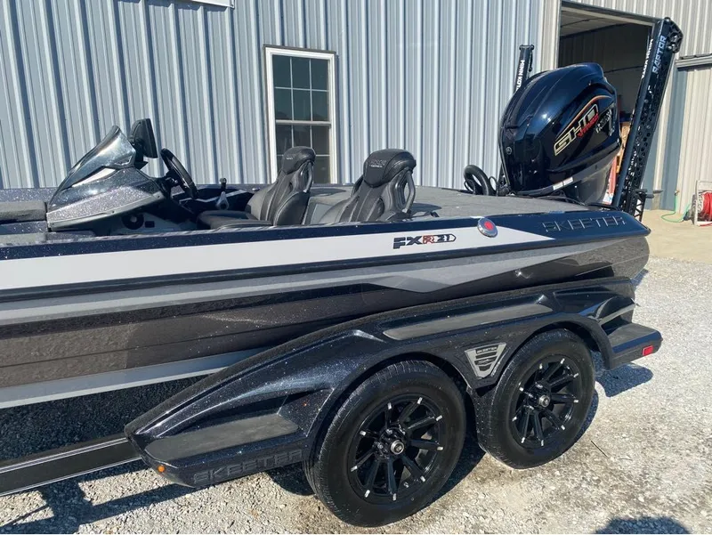 Slide: The Image of Skeeter FXR21 Limited 2025 - 5