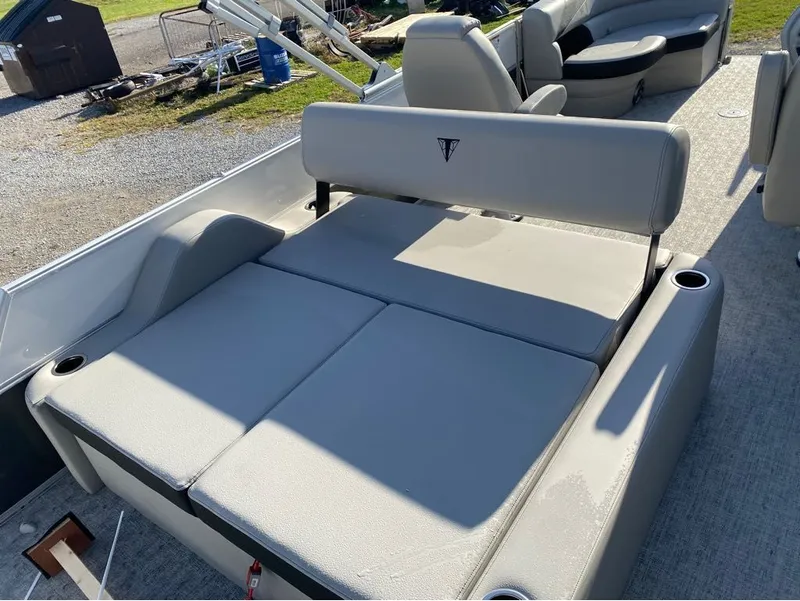 Slide: The Image of Trifecta LE Series 22UL 2025 - 19