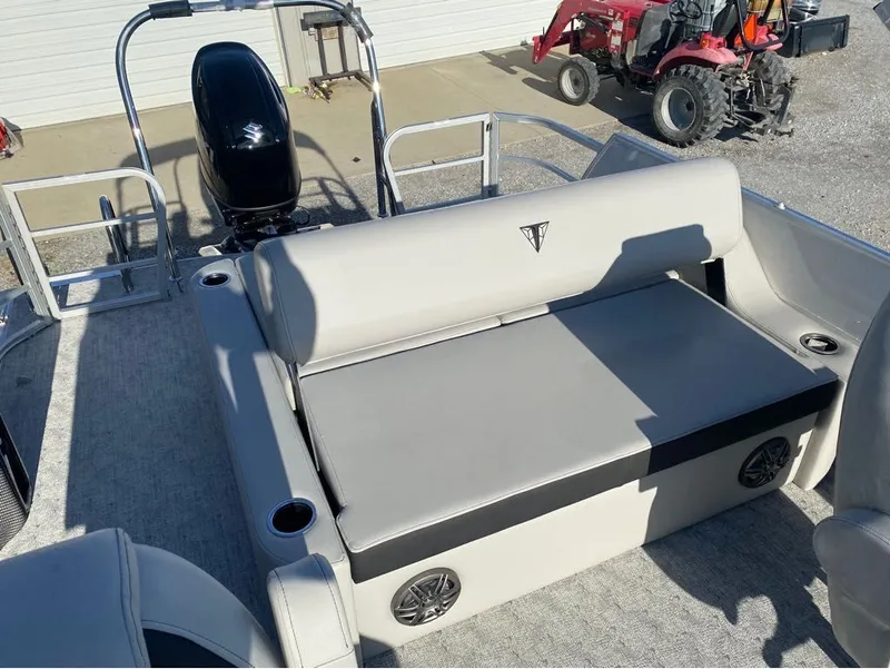 Slide: The Image of Trifecta LE Series 22UL 2025 - 5