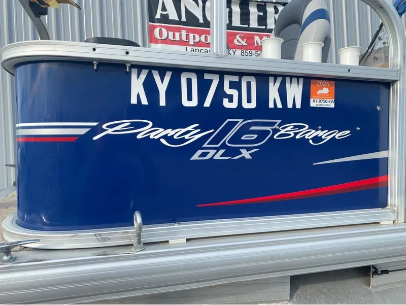 Slide: The Image of Sun Tracker Party Barge 16 DLX 2016 - 6