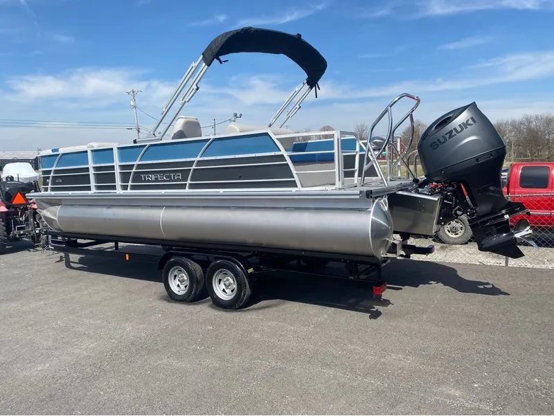 Slide: The Image of Trifecta LE Series 24UL LE T 2025 - 8